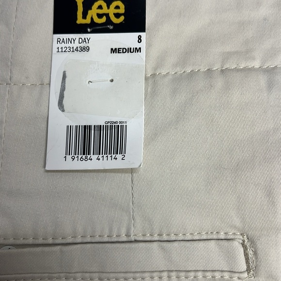Women’s Lee Legendary Shorts Size 8 Khaki NWT-small defect see photos - Picture 11 of 11